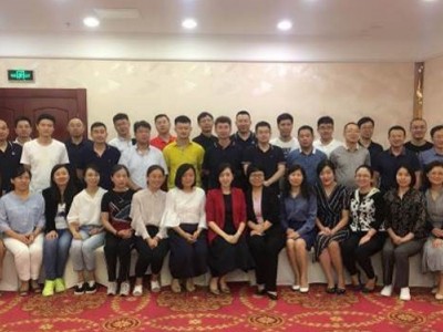 精准致胜——商务演讲及表达技巧训练