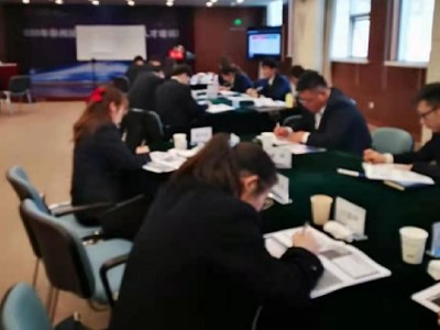 用职场沟通力打造你的“高光”时刻