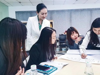 礼商成就财富——保险人员商务礼仪与沟通技巧