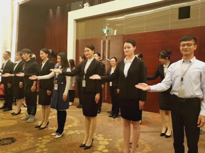 服务传递温度，礼仪提升绩效